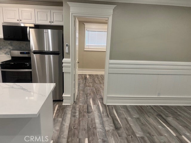 Building Photo - 22059 Newport Ave