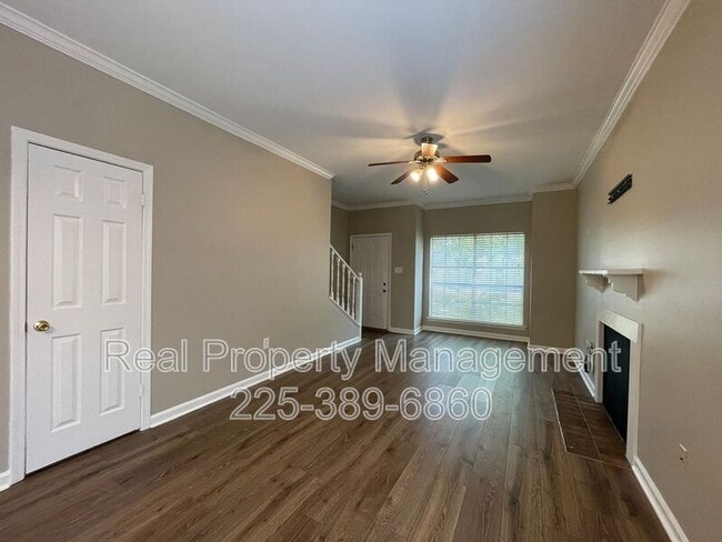 Building Photo - 910 W Macci St