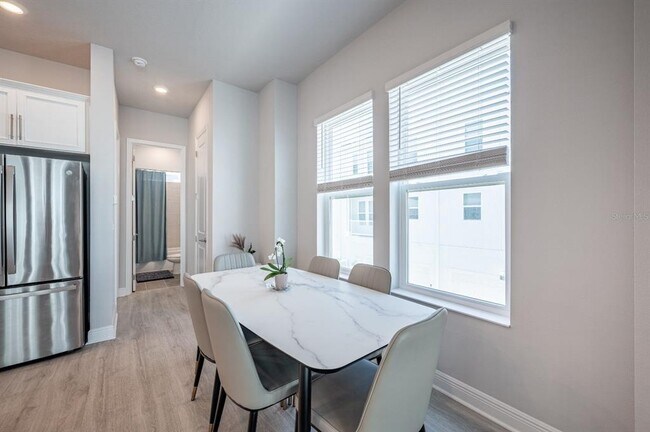 Building Photo - 2400 Ezzell Ct