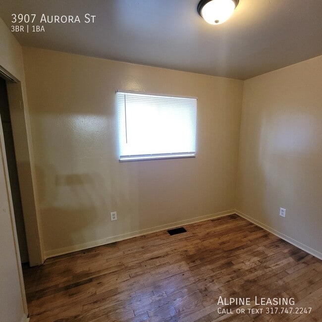 Building Photo - 3907 Aurora St