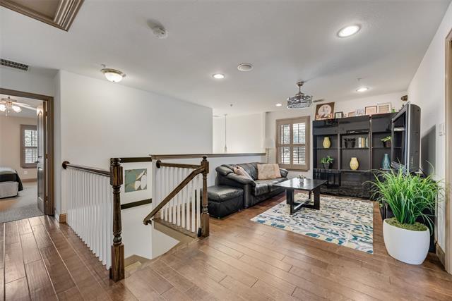 Building Photo - 2625 Chambers Dr