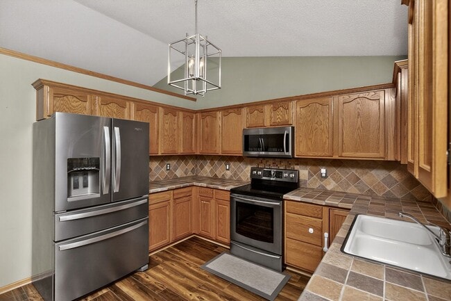 Building Photo - BEAUTIFUL 4-SEASONS ROOM!! 4 Bedroom, 3 Bathroom Home in Waukee!