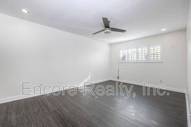 Building Photo - 4070 Illinois St