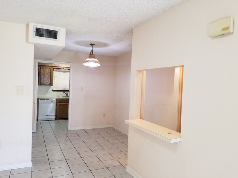 Building Photo - 5236 Brightside View Dr