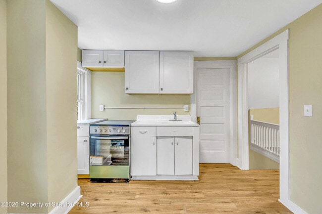 Building Photo - 529 Wheeler Ave