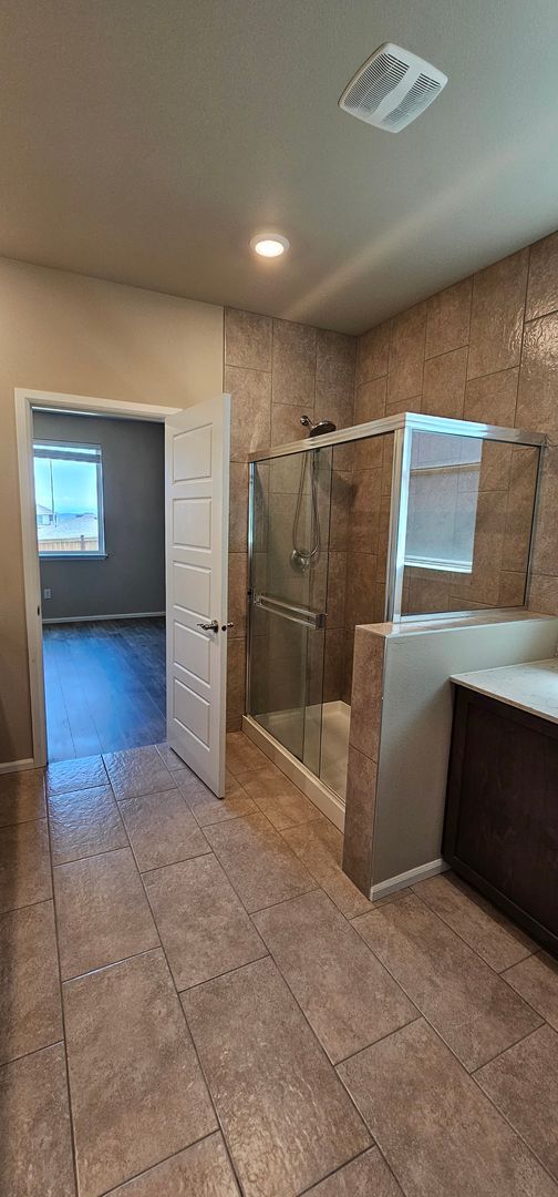 Building Photo - Bremerton Rambler