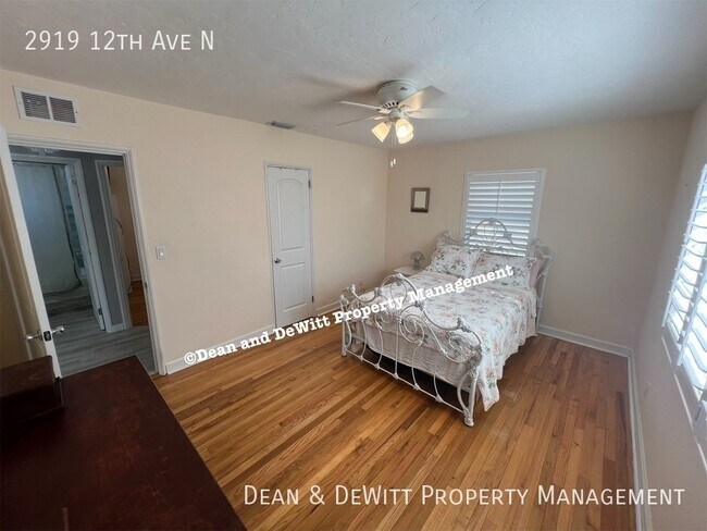 Building Photo - 2919 12th Ave N