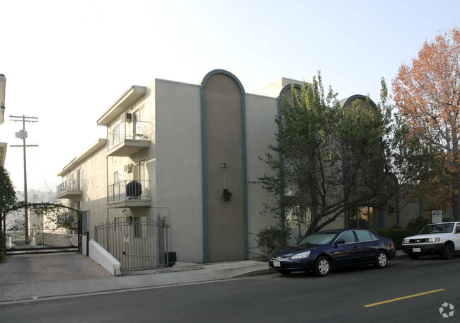 Building - Aqua Vista Apartments