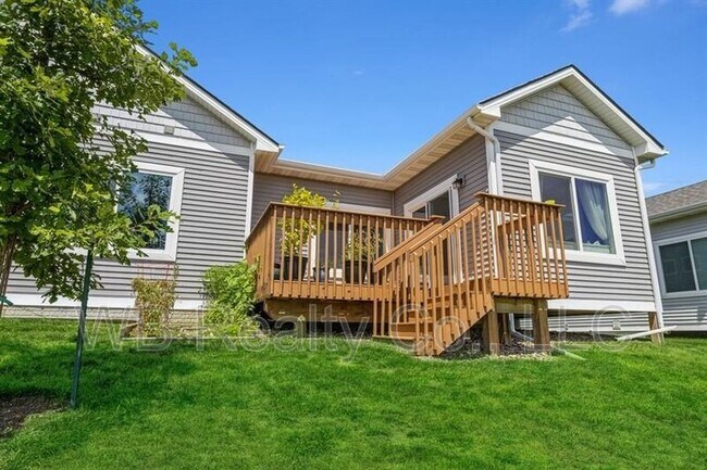 Building Photo - 9366 Primo Ln