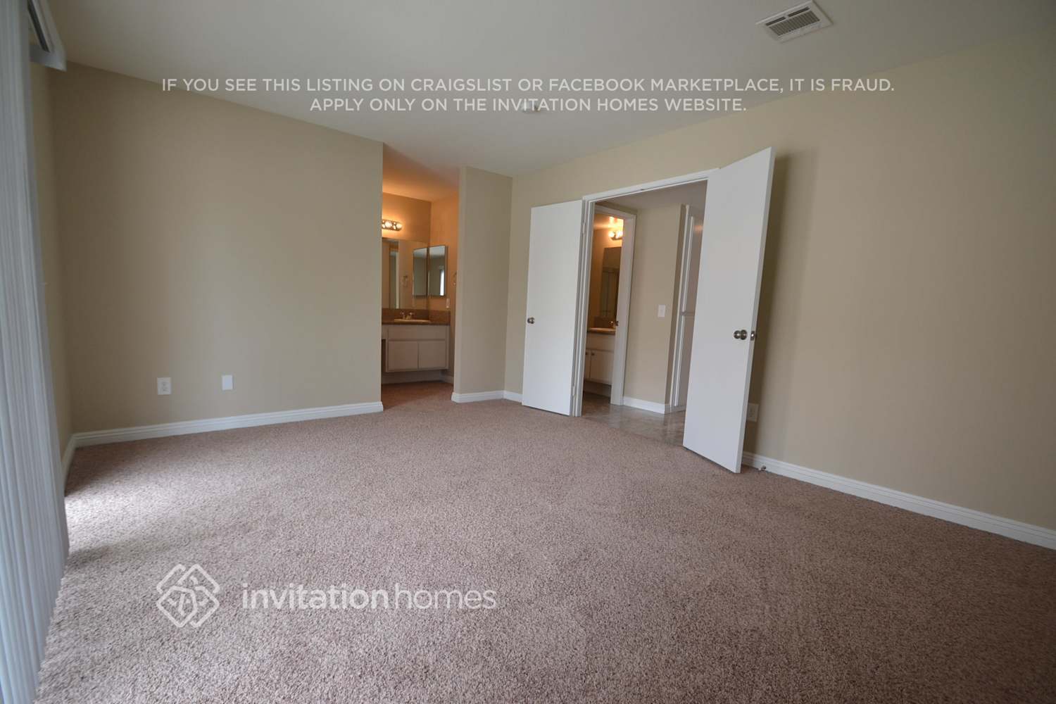 Building Photo - 2414 S Woodlark Dr