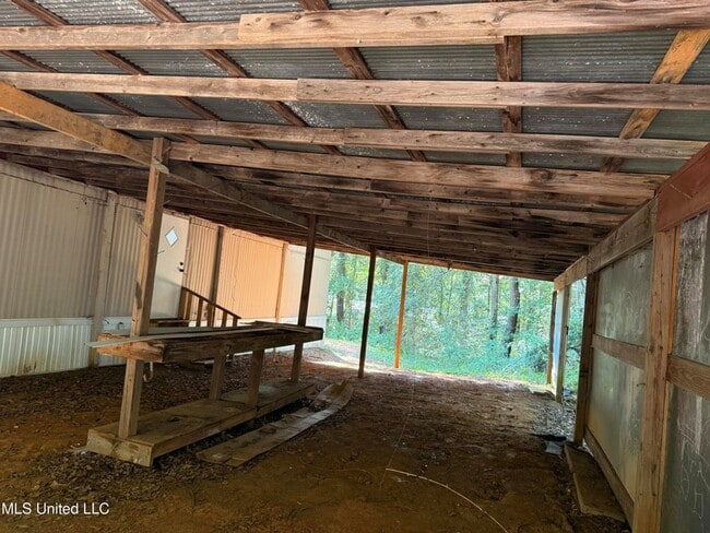 Building Photo - 505 Hillview Ct