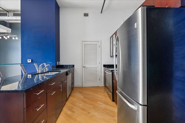 Building Photo - Unbeatable location, Contemporary 1 BD 1.5 BA in Adams Morgan with PARKING, private balcony and R...