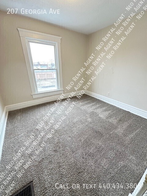 Building Photo - 207 Georgia Ave