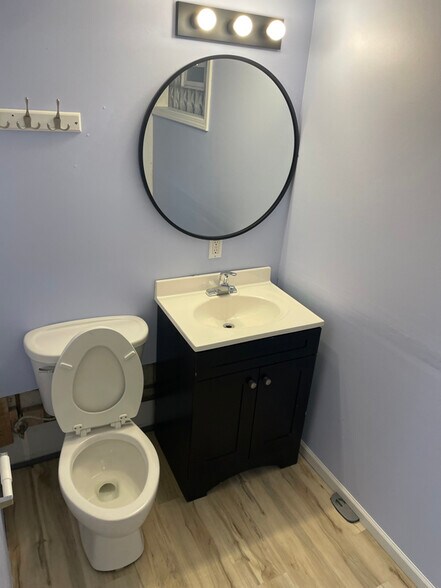 Building Photo - 1665 Tonawanda Ave