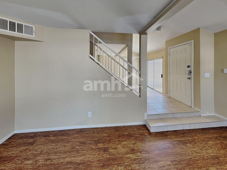 Building Photo - 8019 Dorinda Ave