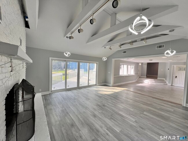 Building Photo - 267 Thunder Hill Dr
