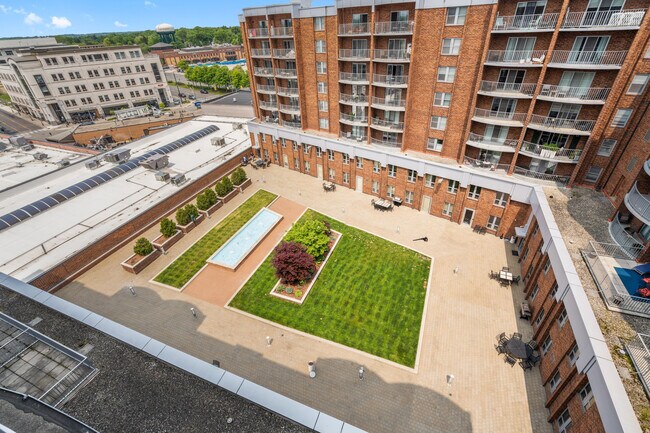 Fantastic Resident-Only Terrace - 411 S Old Woodward Ave