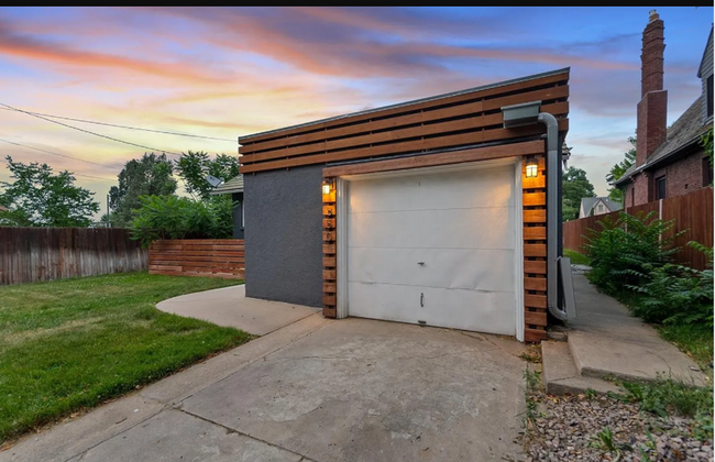 Building Photo - Beautiful 2 Bed Home in Cherry Creek