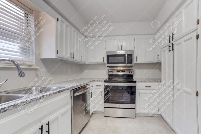 Building Photo - 7012 S 78th E Ave
