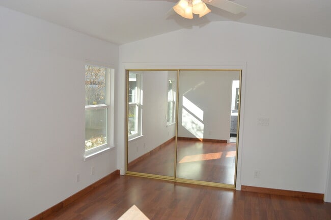 Building Photo - 62 Plumwood Ct