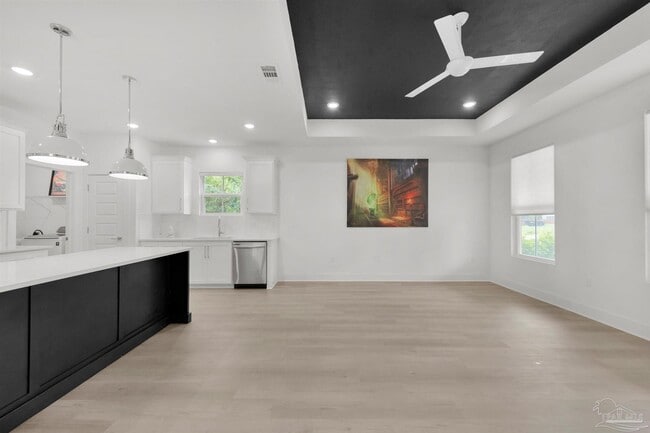 Building Photo - 17 N L St