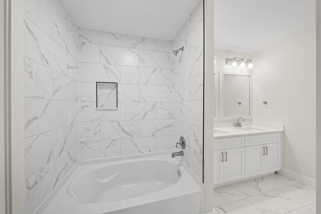 Building Photo - 3439 Rockrill Dr