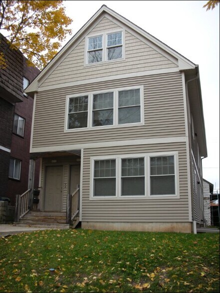 Building Photo - 3255 N Oakland Ave