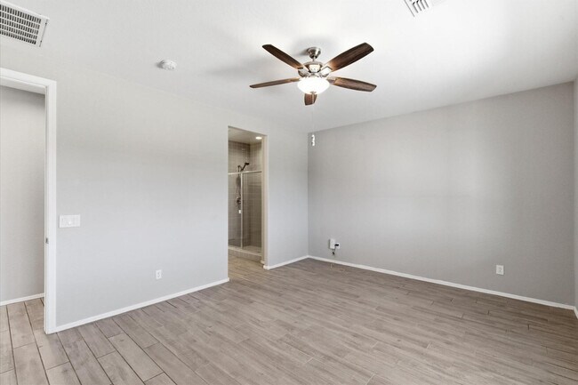 Building Photo - 26129 N 133rd Ave