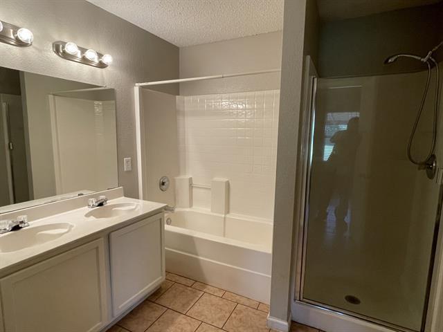 Building Photo - 5619 Swan Lake Dr