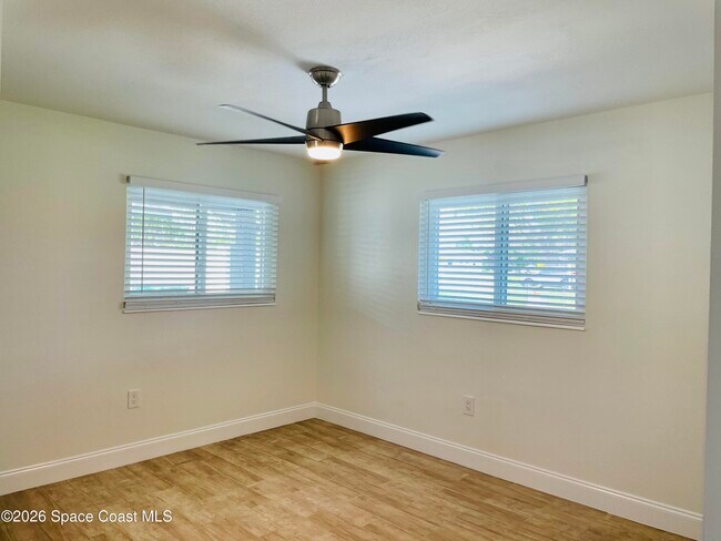 Building Photo - 508 Comanche Ave