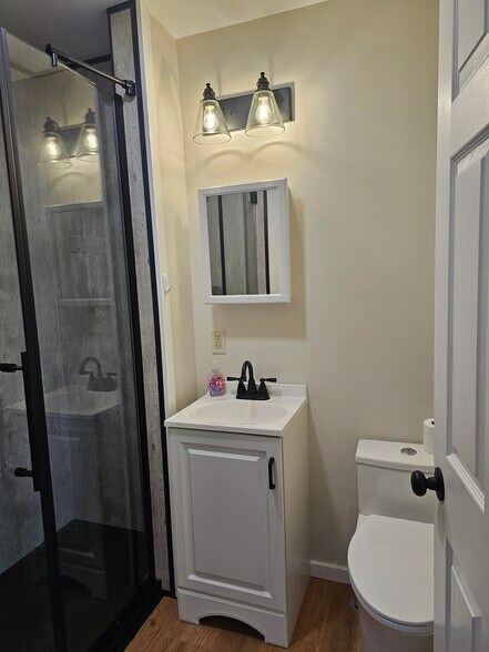 Building Photo - 43 W Main St