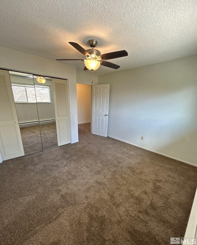 Building Photo - 5020 Tahiti Wy