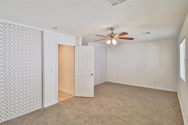 Building Photo - 4413 Live Oak Dr