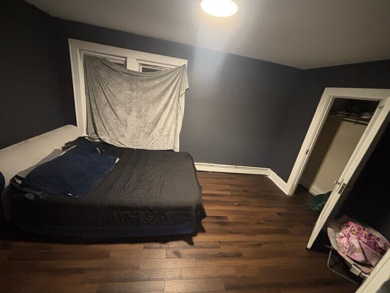 Building Photo - 195 Preakness Ave