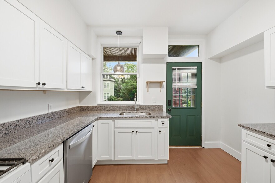 Building Photo - 3466 Perrysville Ave