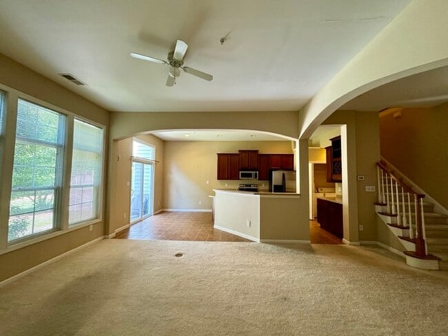Building Photo - Upscale 3BR Vineyard Square Townhome | Gourmet Kitchen & Two-Car Garage