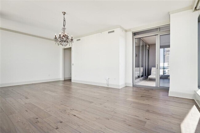 Building Photo - 3344 Peachtree Rd NE