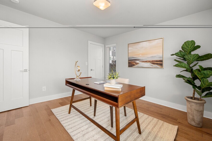 Building Photo - 2104 Bryant Park Dr