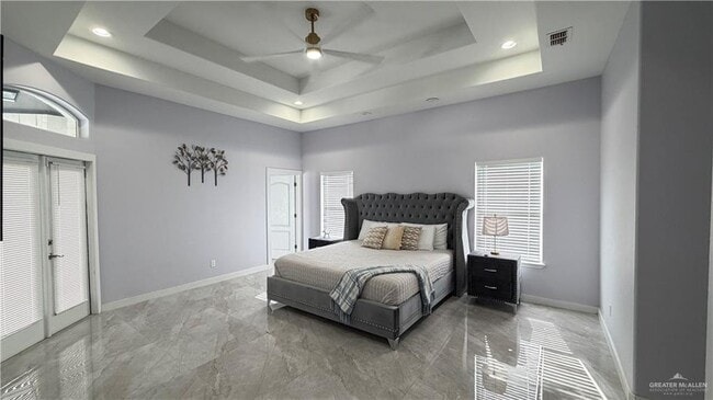 Building Photo - 30 Lilac Ave