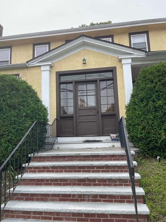 Primary Photo - 146 School St