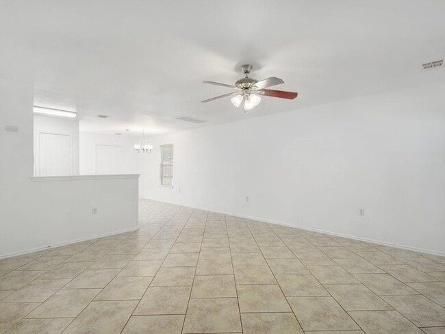 Building Photo - 13600 Briarcreek Loop