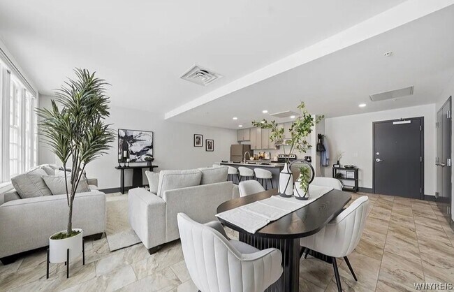 Building Photo - 40 North St