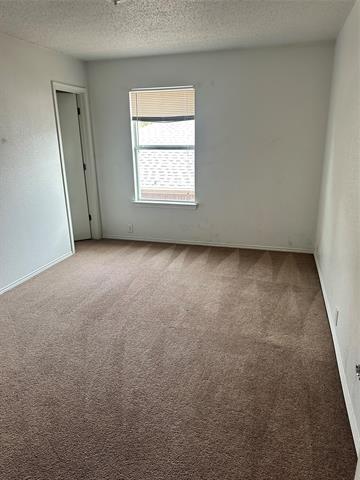 Building Photo - 708 River Run Dr