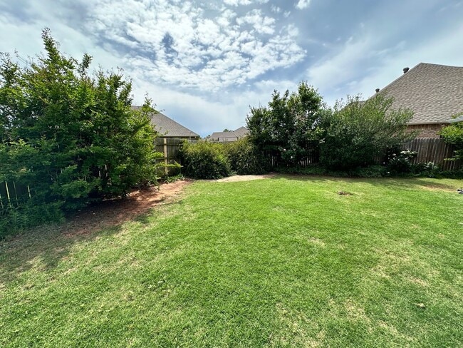 Building Photo - FOR RENT: Charming 4-Bedroom, 2-Bath Home ...