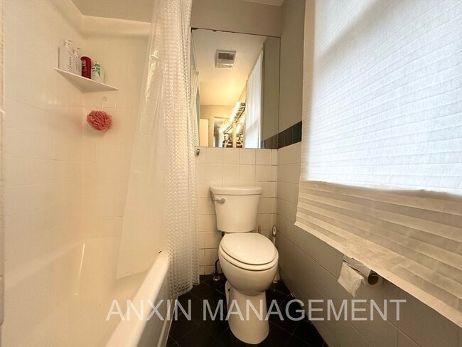 Building Photo - 71 Gardner St