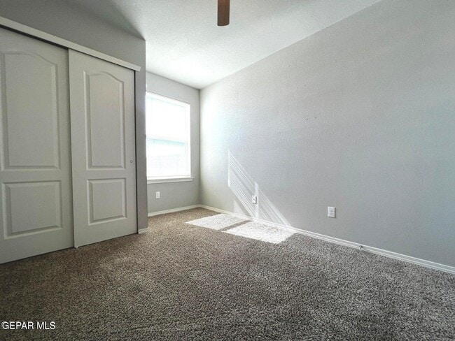 Building Photo - 913 Galaxia Dr