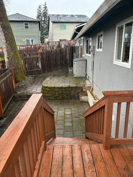 Building Photo - 14655 SW 76th Ave