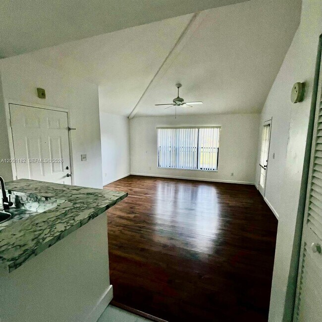 Building Photo - 4030 NW 87th Ave