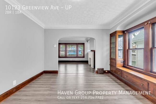 Building Photo - 10123 Greenview Ave