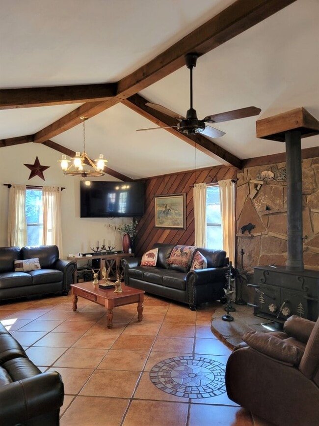 Building Photo - 308-310 Brady Canyon Rd